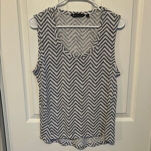 ATHLETA Blue and White Chevron Muscle Scoop Neck Sleeveless Tank Top Small